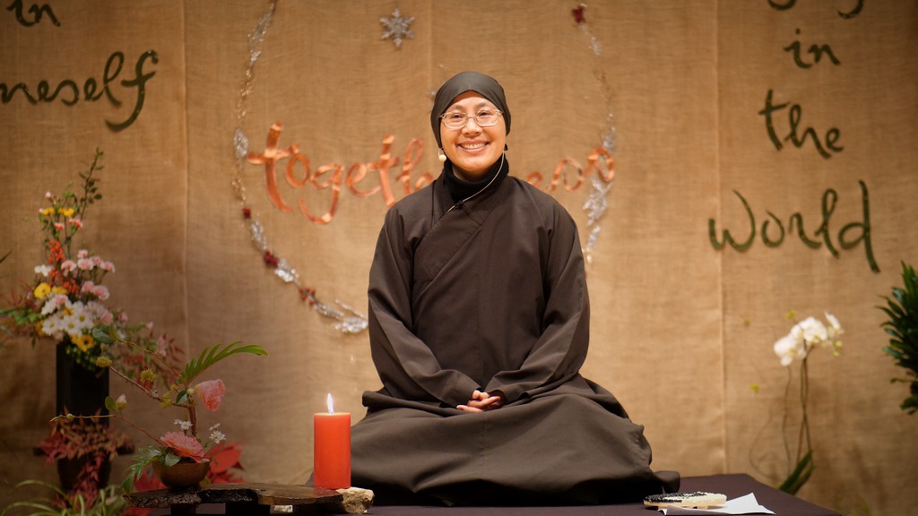 How to love oneself: a dharma talk by Sister Dang Nghiem
